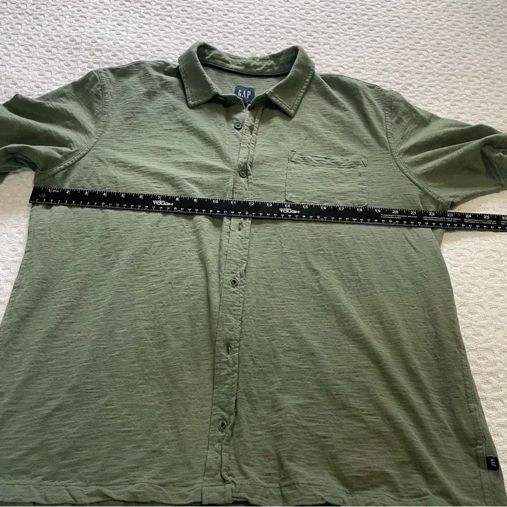GAP Men's Olive Green Short‎ Sleeve  Size X Large ~ casual weekend shirt